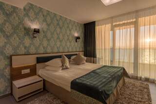 Отель Splendid Conference & Spa Hotel – Adults Only Мамая Двухместный номер с 1 кроватью, вид на озеро-2